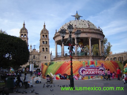 ESTADO DE DURANGO, México. Victoria de Durango; Plaza de Armas y Catedral Basílica Menor de la Inmaculada Concepción.