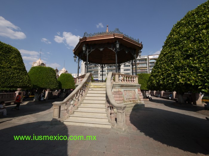 Estado de Guanajuato, México. Cd. de León; Kiosco de la Plaza Principal.